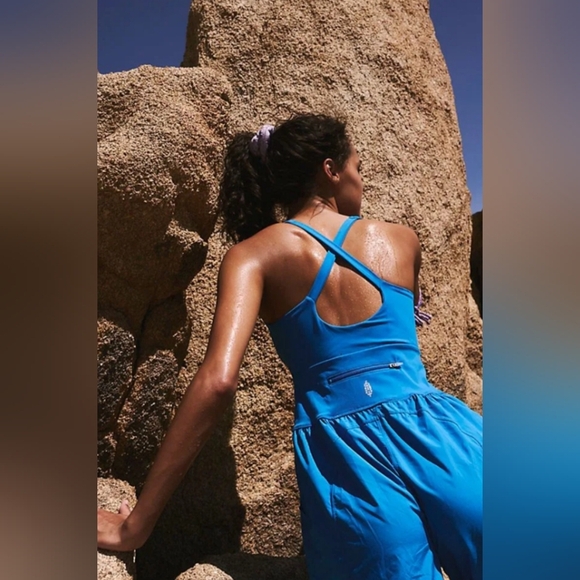 NWT Free People Movement Righteous Onesie Size XL *Sold Out and Rare Color* - Picture 4 of 4